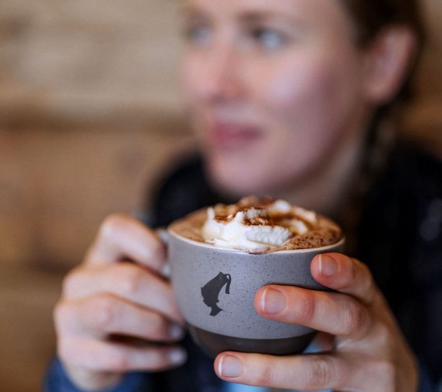 Italienischer Kaffee: Den besten italienischen Cappuccino gibt es im Wanderhotel Panorama.