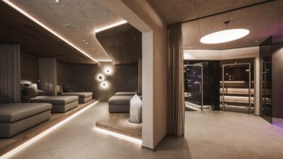 Stylish wellness area in the wellness hotel in San Vigilio di Marebbe - that's the Excelsior Dolomites Life Resort.© Hannes Niederkofler