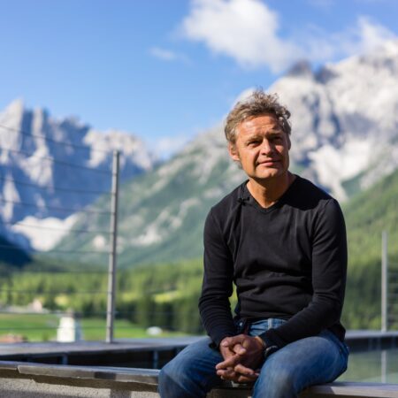 Walter is a hiking pro in the Sesto Dolomites. He loves hiking in the Puster Valley in South Tyrol.© Carolin Thiersch Walter is a hiking pro in the Sesto Dolomites. He loves hiking in the Puster Valley in South Tyrol.© Carolin Thiersch