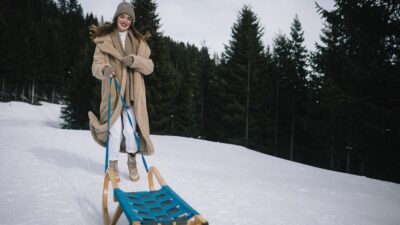 Tobogganing fun and cosy retreats on a winter holiday at Chesa Monte© Heldentheater