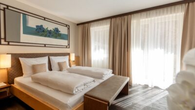 Bright, large rooms with balcony are available at the Wanderhotel Marica during your winter holiday in Eggen.© Gabriel Eisath