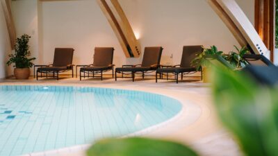 The indoor pool at the Daberer organic and hiking hotel in the Gailtal Valley lets your soul and senses take a dip.© der daberer. das biohotel