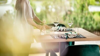 Looking for a restaurant at Kronplatz? The Tauber's Bio Vitalhotel, a hiking hotel on the Kronplatz, has excellent cuisine.© Klaus Peterlin
