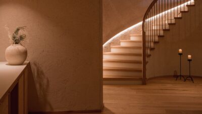 Wellness in winter without children in South Tyrol can be enjoyed at the hiking hotel Naturhotel Lüsnerhof.© Tobas Kaser Photography