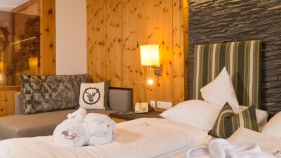 At the Hotel Naturglück Alpenhof in Filzmoos you can enjoy a cosy holiday in spacious rooms.© Fotodesign David