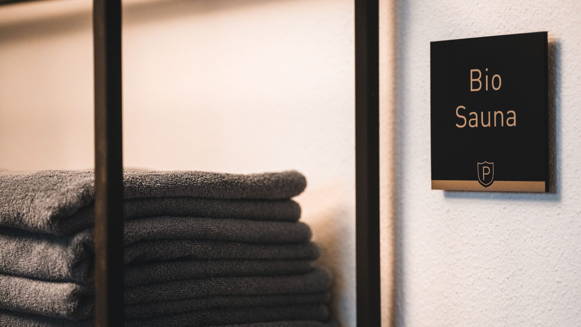 Wellnessurlaub und Aktivurlaub in Salzburg - beim Wanderhotel Pongauerhof entspannst du in der Bio Sauna.© Katrin Kornizkij