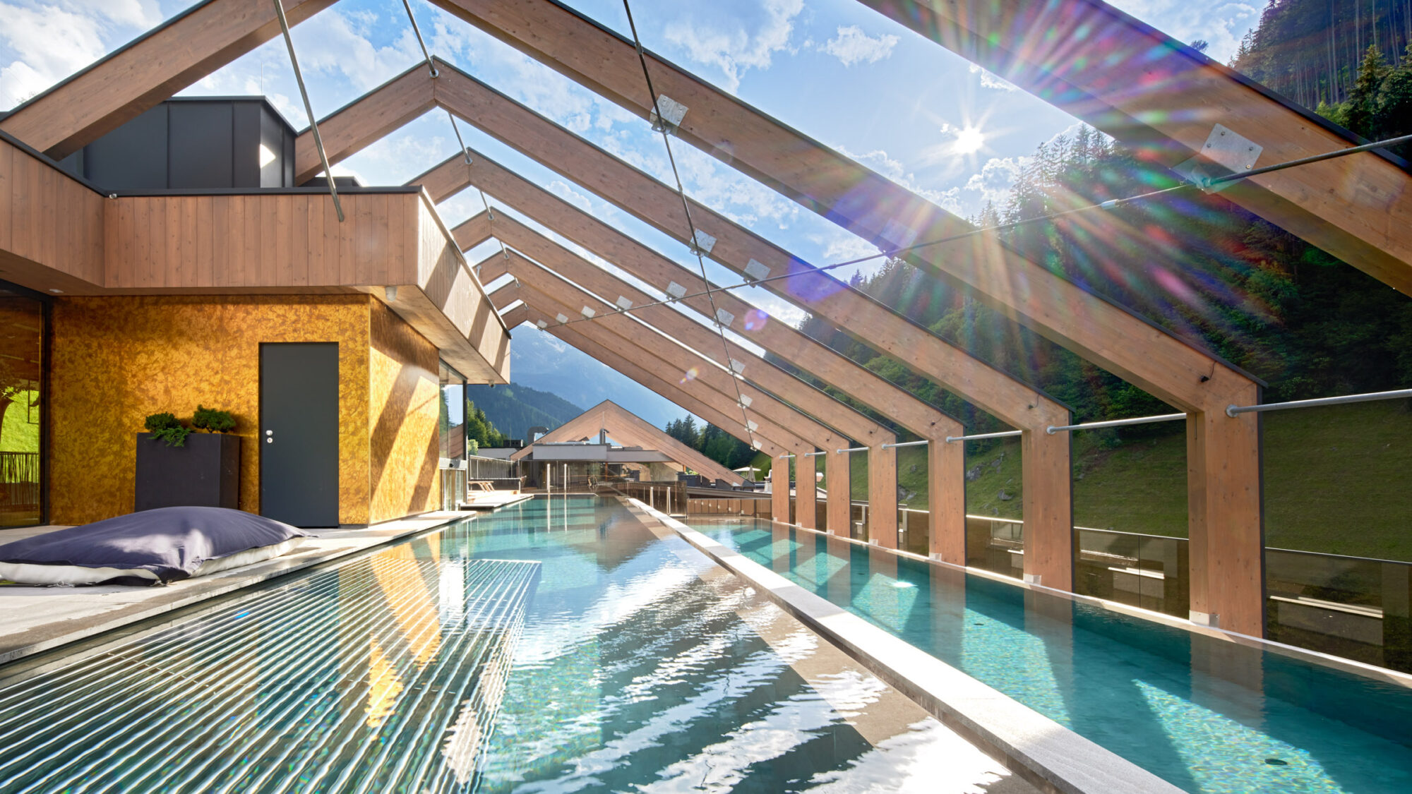 The #bestskypoolever² lives up to its name. The panorama is magnificent, the water pleasantDie Fotos dürfen ausschließlich für PR- und Marketingmaßnahmen des Hotels Zillergrund, Mayrhofen, Österreich verwendet werden.
Jegliche Nutzung Dritter (durch Verkauf oder Weitergabe) ist mit dem Bildautor, Michael Huber | www.huber-fotografie.at, gesondert zu vereinbaren.
Copyright aller Aufnahmen:
Michael Huber
5730 Mittersill. Hallenbadstraße 4
www.huber-fotografie.at
0664 / 250 86 32 The #bestskypoolever² lives up to its name. The panorama is magnificent, the water pleasantDie Fotos dürfen ausschließlich für PR- und Marketingmaßnahmen des Hotels Zillergrund, Mayrhofen, Österreich verwendet werden.
Jegliche Nutzung Dritter (durch Verkauf oder Weitergabe) ist mit dem Bildautor, Michael Huber | www.huber-fotografie.at, gesondert zu vereinbaren.
Copyright aller Aufnahmen:
Michael Huber
5730 Mittersill. Hallenbadstraße 4
www.huber-fotografie.at
0664 / 250 86 32