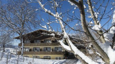 The Active Hotel Diana in South Tyrol impresses with its many winter activities: Winter hiking, skiing, cross-country skiing and much more.© Active Hotel Diana