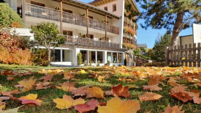 A holiday in autumn in South Tyrol at the Unterpichl hiking hotel guarantees beautiful autumn hikes in the Ultental Valley.© Natur pur Hotel Unterpichl
