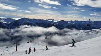 Ski courses in the Ultental Valley or tips from hiking concierge Armin - ski holidays at the hiking hotel Unterpichl.© Natur pur Hotel Unterpichl