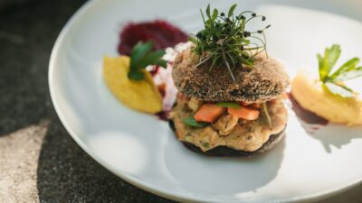 The excellent cuisine at the Chesa Monte hiking hotel will delight your taste buds.© Chesa Monte