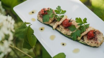 The cuisine at the Chesa Monte hiking hotel knows how to impress - international and Tyrolean cuisine.© Chesa Monte