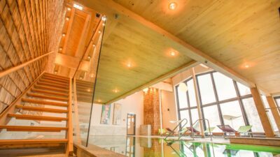 Even the spa area is chic – Wanderhotel Glemmtalerhof offers tailor-made wellness holidays in Salzburg.© Wanderhotel Glemmtalerhof