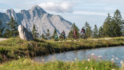 The Kaltwassersee: a popular destination for biking and hiking near Seefeld.© Region Seefeld
