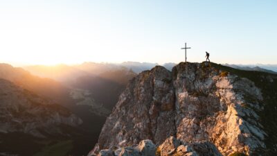 The Gehrenspitze at sunrise: a perfect example of the beauty of hiking in Tirol.© Region Seefeld