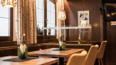 Solid wood lounge in the 4-star hotel Leutascherhof in Tirol, also renowned as one of the best alpine hiking hotels.© David Johannssson