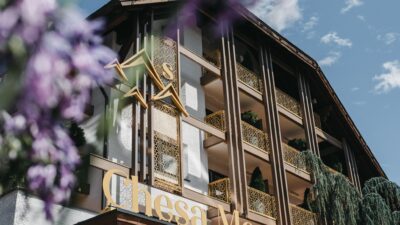 Il Chesa Monte offre le condizioni ideali per una vacanza invernale e di benessere in Tirolo per le coppie.© Heldentheater