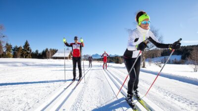 A Obereggen ci sono diverse piste da sci di fondo per lo sci classico e lo skating. Una vacanza invernale in Alto Adige all'hotel escursionistico Marica è la base perfetta!© Gabriel Eisath