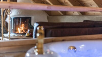 L'hotel naturalistico ed escursionistico Lüsnerhof garantisce una vasca idromassaggio in camera durante la vostra vacanza benessere in Alto Adige.© Hannes Niederkofler
