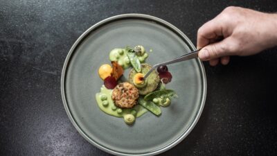 Un ristorante a Matrei, nel Tirolo Orientale, con una cucina eccellente: è l'hotel escursionistico Naturhotel Outside.© Andergassen