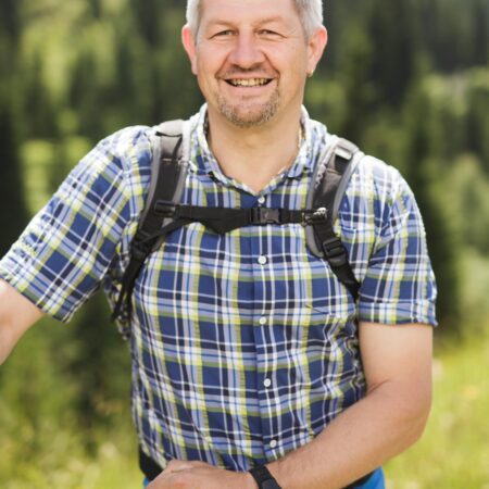 L'albergatore Thomas del Vitalhotel Post è anche una guida escursionistica certificata di Dienten am Hochkönig.© Vitalhotel Post L'albergatore Thomas del Vitalhotel Post è anche una guida escursionistica certificata di Dienten am Hochkönig.© Vitalhotel Post