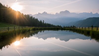 Un lago di montagna che non potrebbe essere più mozzafiato. Suggerimento dell'Hotel Pattissenhof© Michael Perschl