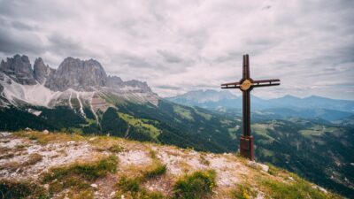Il Söllnspitz è una magnifica meta escursionistica. Facile da raggiungere con la guida escursionistica Claudia dal Pattissenhof.© Michael Perschl