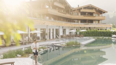 Il Böglerhof, uno dei migliori hotel escursionistici alpini, promette benessere durante la vacanza in Tirolo.© Daniel Zangerl
