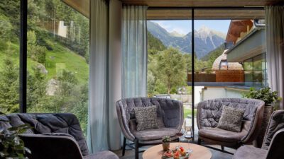 Concludete la giornata in un'atmosfera accogliente presso il bellissimo Hotel ZillergrundRock.Die Fotos dürfen ausschließlich für PR- und Marketingmaßnahmen des Hotels Zillergrund, Mayrhofen, Österreich verwendet werden. 
Jegliche Nutzung Dritter (durch Verkauf oder Weitergabe) ist mit dem Bildautor, Michael Huber | www.huber-fotografie.at, gesondert zu vereinbaren.


Copyright aller Aufnahmen:

Michael Huber

5730 Mittersill. Hallenbadstraße 4

www.huber-fotografie.at

0664 / 250 86 32