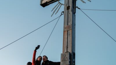 Escursione all’alba nella Zillertal: L’hotel escursionistico Wöscherhof ti accompagna.© Der Wöscherhof