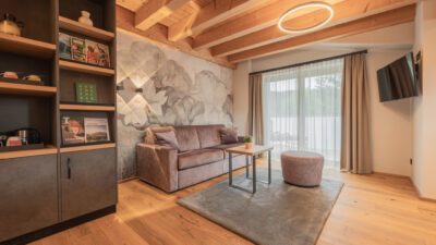 Le camere del Biohotel Leutascherhof, il tuo alloggio a Seefeld, si presentano in uno stile molto moderno.© David Johansson