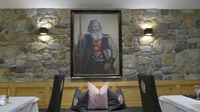 Wanderhotel Kirchner BrambergWanderhotel Kirchner BrambergWanderhotel Kirchner BrambergWanderhotel Kirchner BrambergWanderhotel Kirchner
Familie Christian Kirchner
Mühlbach 46
A-5733 Bramberg
www.wanderhotel.at Wanderhotel Kirchner BrambergWanderhotel Kirchner BrambergWanderhotel Kirchner BrambergWanderhotel Kirchner BrambergWanderhotel Kirchner
Familie Christian Kirchner
Mühlbach 46
A-5733 Bramberg
www.wanderhotel.at