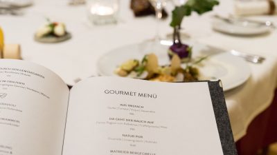 Hotel Outside in Matrei in OsttirolHotel Outside in Matrei in Osttirol, im Restaurant  Hotel Outside in Matrei in OsttirolHotel Outside in Matrei in Osttirol, im Restaurant