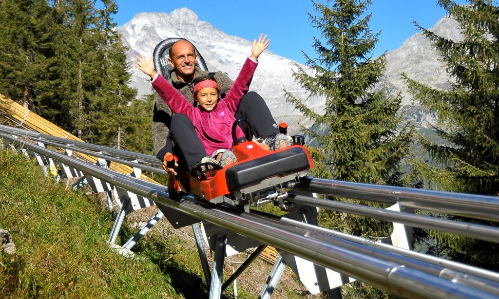 Spaß auf der Sommerrodelbahn am Klausberg