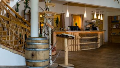 Rezeption im HöflehnerNatur- und Wellnesshotel Höflehner Steiermark, Österreich;