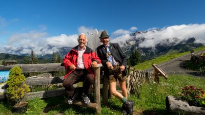 Kräuterwanderung mit Susi vom Wanderhotel Schafhuber in Maria AlmKräuterwanderung mit Susi vom Wanderhotel Schafhuber in Maria Alm - Hinterthal, Österreich Kräuterwanderung mit Susi vom Wanderhotel Schafhuber in Maria AlmKräuterwanderung mit Susi vom Wanderhotel Schafhuber in Maria Alm - Hinterthal, Österreich