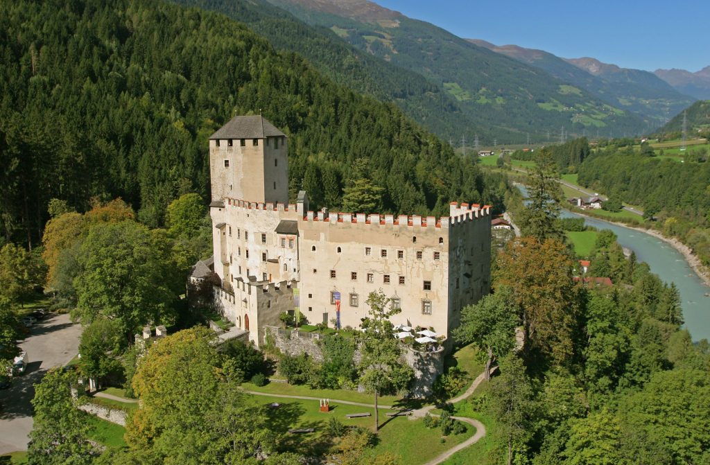 Schloss Bruck (c) Oberleitner