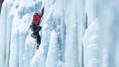 An Eisfällen geht es bis zu 40 Meter steil nach oben (c) Martin LuggerAn Eisfällen geht es bis zu 40 Meter steil nach oben (c) Martin Lugger An Eisfällen geht es bis zu 40 Meter steil nach oben (c) Martin LuggerAn Eisfällen geht es bis zu 40 Meter steil nach oben (c) Martin Lugger