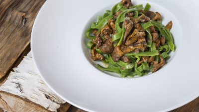 Italien Suetirol Trentino Alto Adige Pustertal Ahrntal Sand in Taufers Campo Tures Wander- und Wellnesshotel Hotel Kueche Italien Suetirol Trentino Alto Adige Pustertal Ahrntal Sand in Taufers Campo Tures Wander- und Wellnesshotel Hotel Kueche