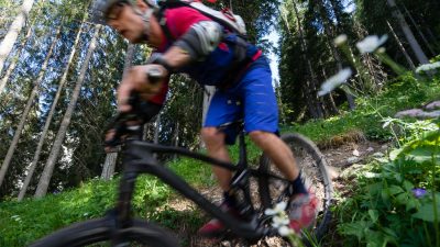 Mountainbiken in den Drei-Zinnen-DolomitenMountainbiken in den Drei-Zinnen-Dolomiten Mountainbiken in den Drei-Zinnen-DolomitenMountainbiken in den Drei-Zinnen-Dolomiten