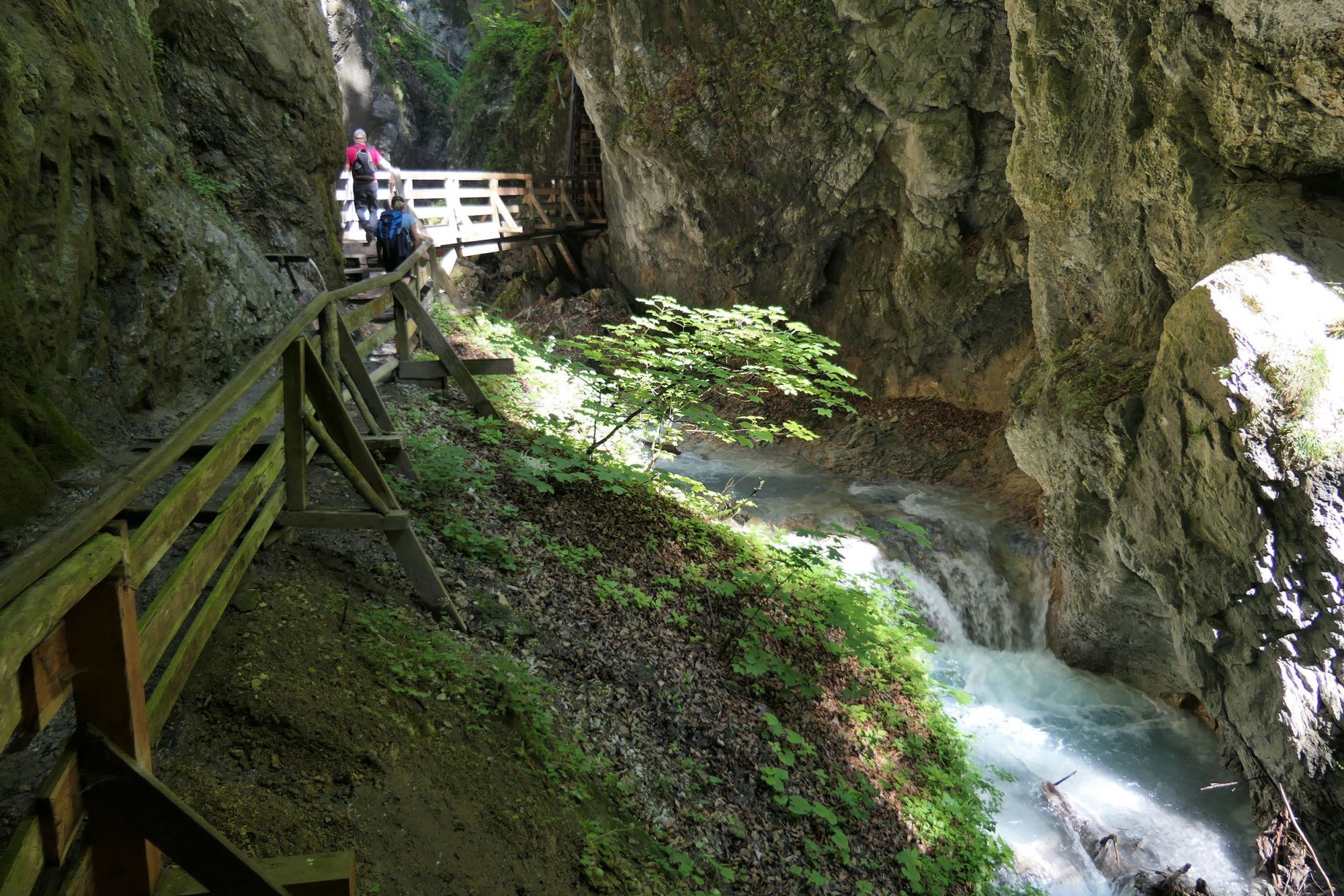 Die Wanderung durch die Wolfsklamm zum Kloster St. Georgenberg