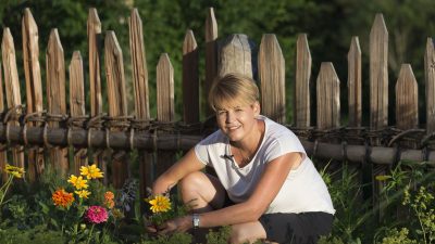 Kräuter- und Gemüsegarten des Hotels © Udo BernhartItalien Suetirol Trentino Alto Adige Eisaktal Luesen Wander- und Naturhotel Luesnerhof Garten Gemuesegarten Garten