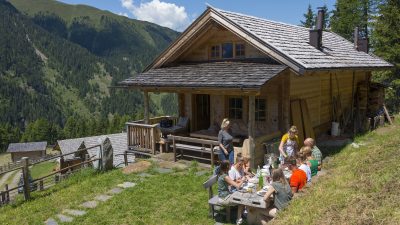 Küche im Lüsenerhof @ Udo BernhartItalien Suetirol Trentino Alto Adige Eisaktal Luesen Wander- und Naturhotel Luesnerhof Mauerbergalm