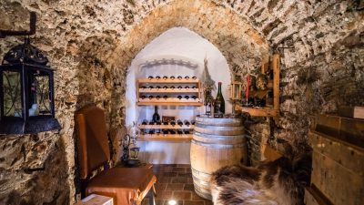 Der Weinkeller im Hotel Steffner-Wallner Der Weinkeller im Hotel Steffner-Wallner