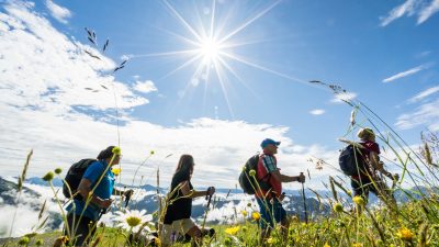 Wanderung zum SchneebergWanderung zum Schneeberg Wanderung zum SchneebergWanderung zum Schneeberg
