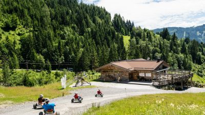 Fahrt mit den MountaincartsFahrt mit den Mountaincarts