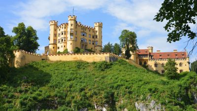 Hohenschwangau auf dem Felsen Hohenschwangau auf dem Felsen