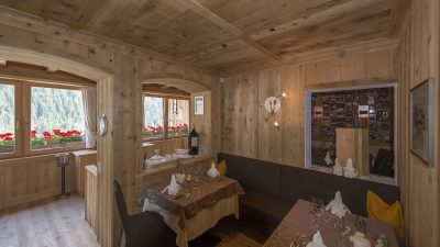 Italien Suedtirol Trentino Alto Adige Ulten Tal Ulten Val d'Ultimo St. Nikolaus Erlebnishotel Waltershof Speisesaal Italien Suedtirol Trentino Alto Adige Ulten Tal Ulten Val d'Ultimo St. Nikolaus Erlebnishotel Waltershof Speisesaal