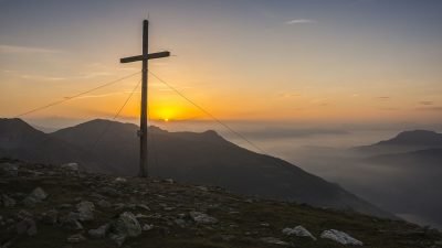 Italien Suedtirol Trentino Alto Adige Ulten Tal Ulten Val d'Ultimo St. Nikolaus Erlebnishotel Waltershof Sonnenaugang am Mutegg 2625 Meter Italien Suedtirol Trentino Alto Adige Ulten Tal Ulten Val d'Ultimo St. Nikolaus Erlebnishotel Waltershof Sonnenaugang am Mutegg 2625 Meter