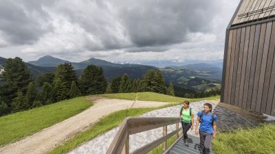 Italien Suedtirol Trentino Alto Adige Dolomiten Val d’Ega Deutschnofen Obereggen Ski Center Latemar Berghuette Oberholz Italien Suedtirol Trentino Alto Adige Dolomiten Val d’Ega Deutschnofen Obereggen Ski Center Latemar Berghuette Oberholz